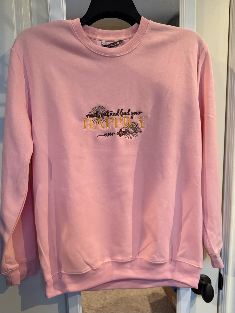 💖 Pink “Happily Ever After” Embroidered Sweatshirt – Size Medium 💖